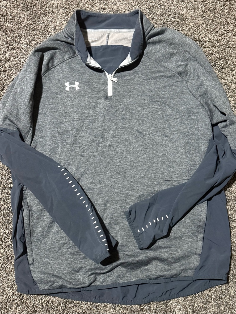 Under Armour Men’s Gray 1/4 Zip Performance Pullover with Dark Gray Sleeves